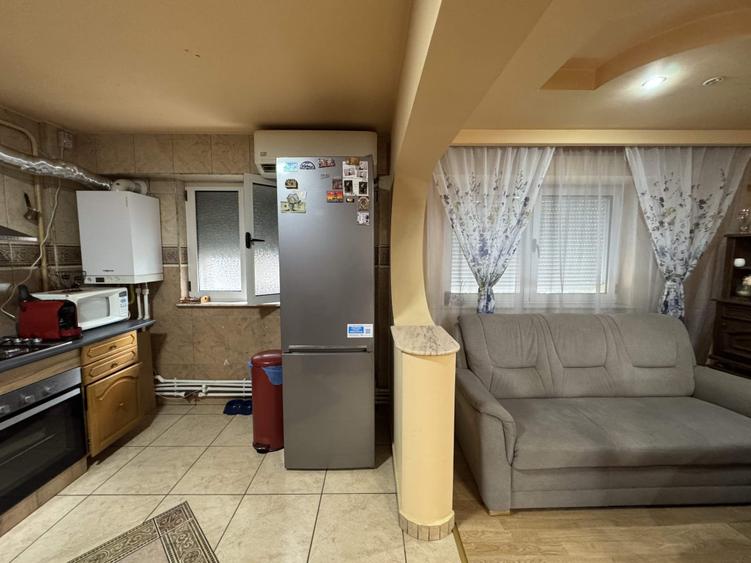 5 cam. etaj 1, 96 mp, decomandat, renovat, zona Zahana - 12