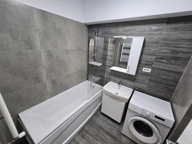 Apartament cu 2 camere decomandat în 13 Septembrie