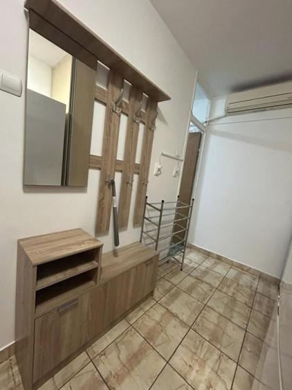 299 euro-Garsoniera 35mp -Titan - Metrou 1decembrie - 1