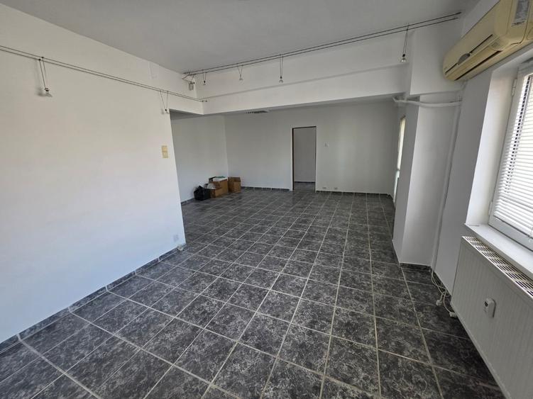 Calea Mosilor, 5 minute metrou Obor, stradal, vedere spate, bloc 1982, - 9