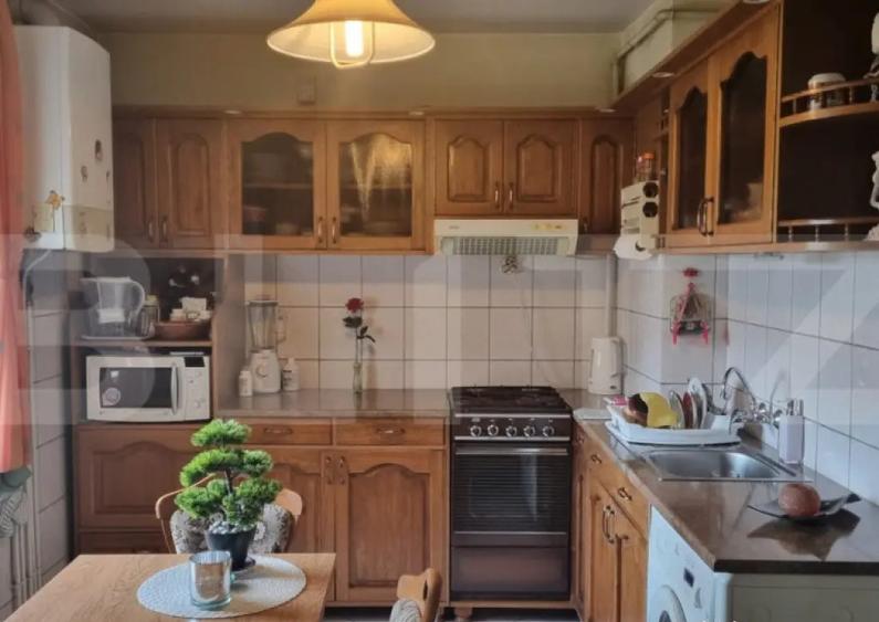 Apartament de vanzare, cu 3 camere, 91 mp, zona Bl. Closca - 6