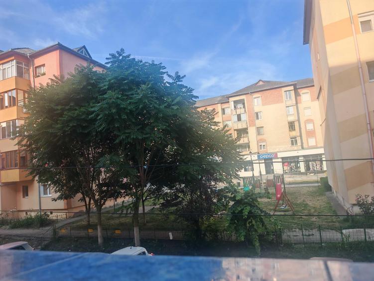 apartament de vanzare - 2