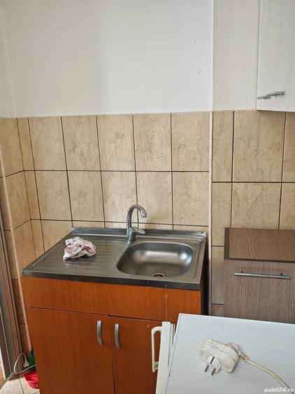 Vand apartament cu 2 camere semidecomandat etaj 4 complect mobilat ?i utilat - 6