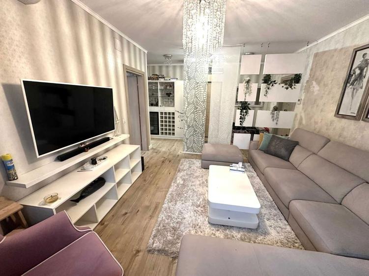 Vanzare Apartament cu 3 camere, Parter cu Gradina amenajata, Baneasa-Greenfield , Mobilat/Utilat, Loc Parcare - 2