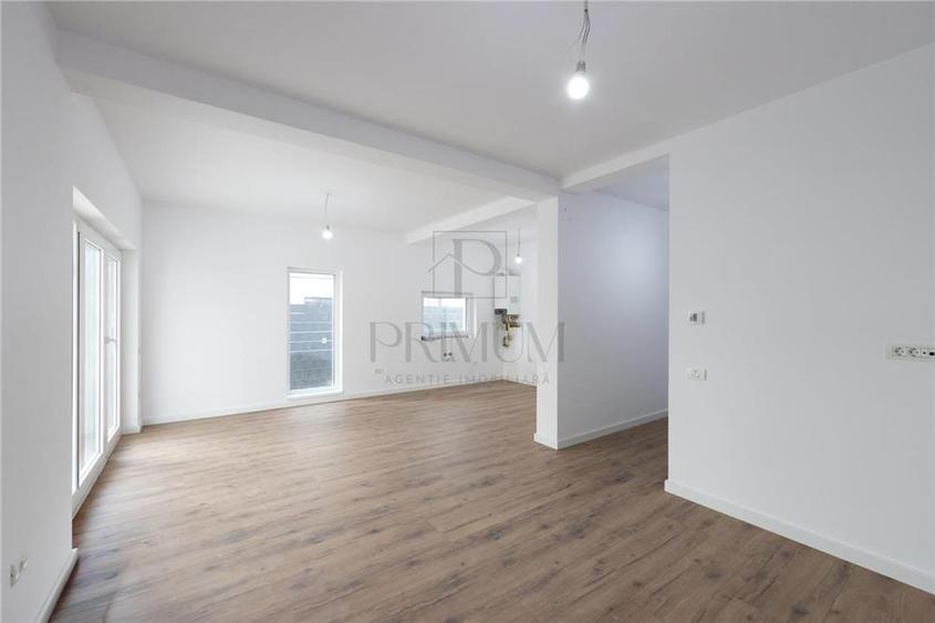 Casa tip Duplex - finisaje premium - asfalt - separat prin casa scarii. - 3