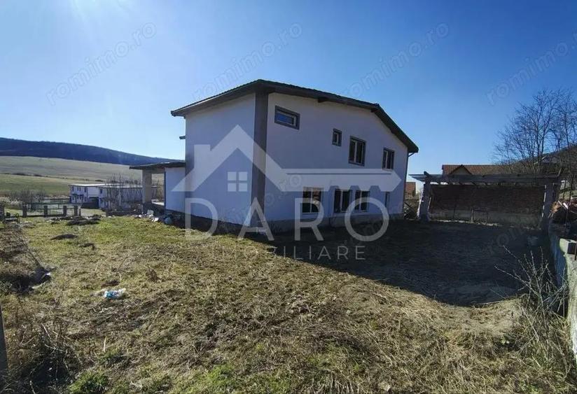 Casa spa?ioasa de vanzare | 202 mp utili | Tofalau | 180.000 - 8