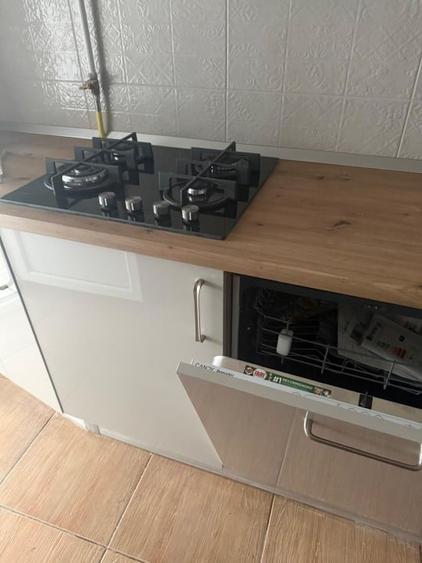 Inchiriez apartament complet renovat - 3