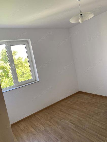 Apartament de vanzare - 3