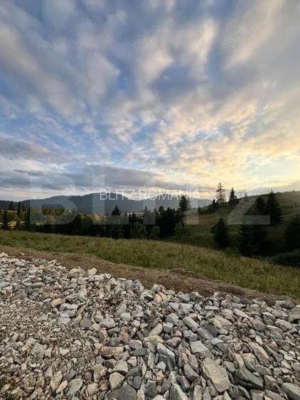 Teren de vanzare la Piatra Fantanele