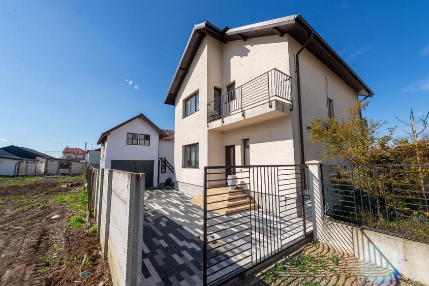 Vila Tunari  la cheie si garaj cu spatii de depozitare - 1