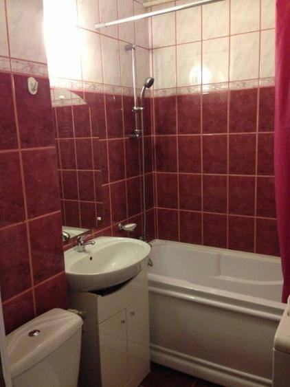 Inchiriez apartament o camera zona Buziasului - 3