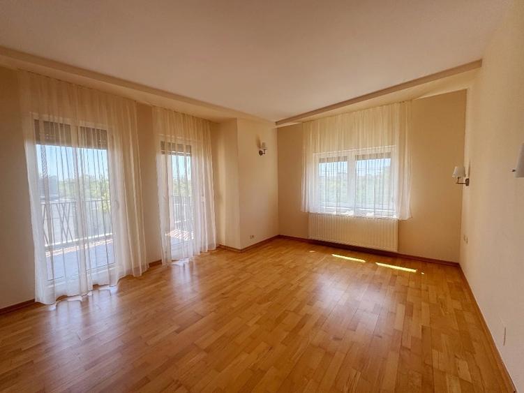 Casa cu curte si garaj dublu// Pipera// semimobilata - 9