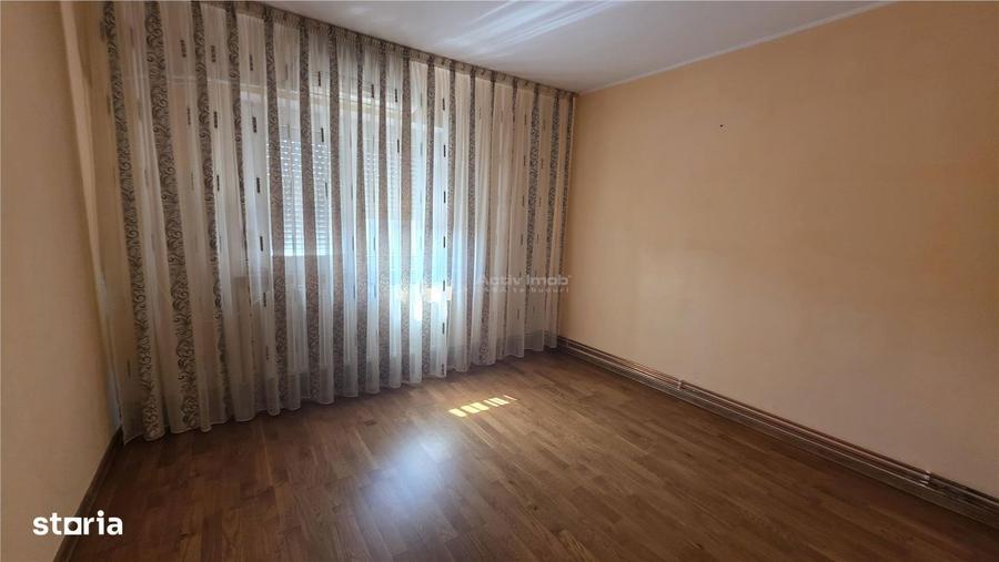 Apartament 2 decomandat,CT, etaj 4 - Pelendava - 2