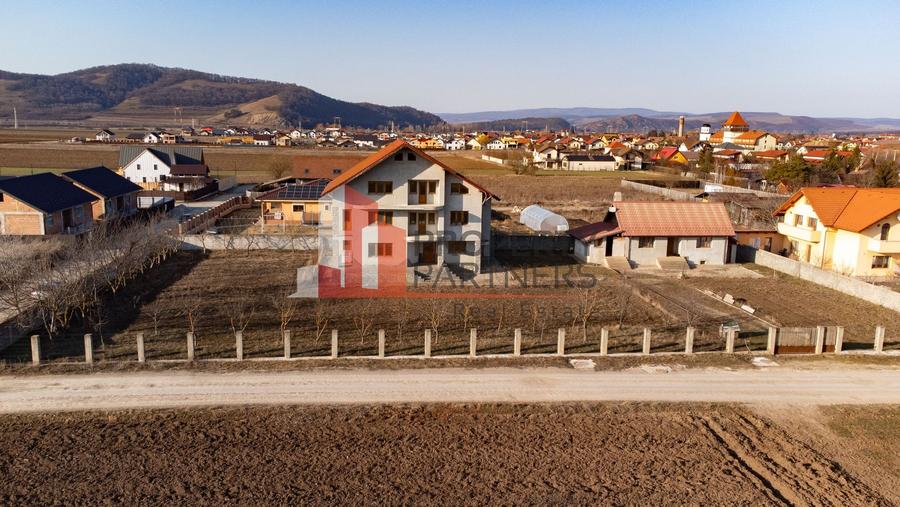 Casa cu teren 1500 mp in Harman - 1