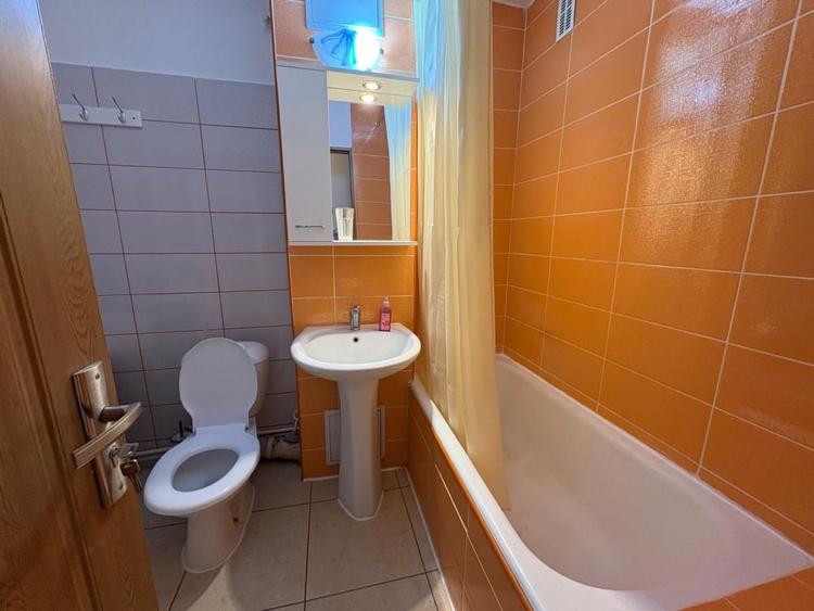 Apartament, 3 camere, decomandat, 78 mp, Calea Bucuresti, Zona Pasajului - 9