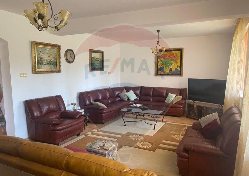 DE VANZARE Vila de vacanta in Pucioasa /Dambovita - 19