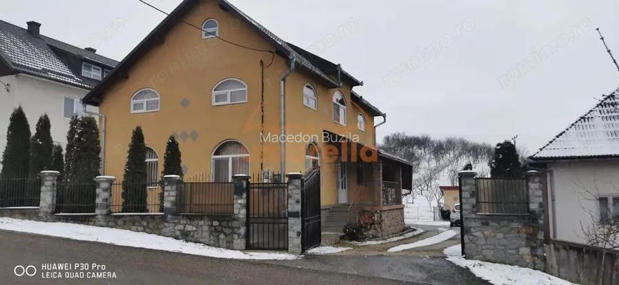 Casa de vanzare+Teren 2.500m2gradina+pomi in Huedin str. Izvorului ! Casa de vanzare+Teren 2.500m2gradina+pomi in Huedin str. Izvorului !