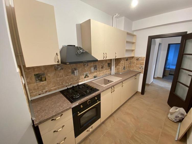 Pta Romana - Sheraton - ASE, apartament 2 camere, decomandat, renovat, totul nou - 1