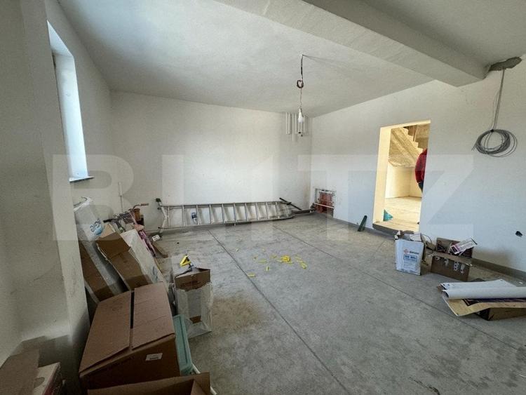 Casă individuală cu 6 camere cu Garaj în Horodnic