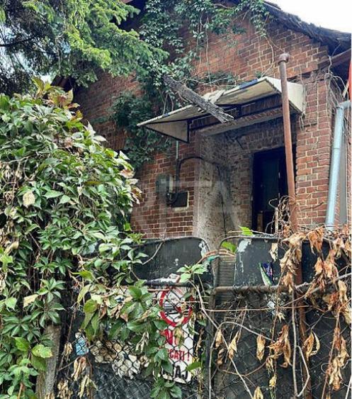 Casa + Curte 1 Mai - 15