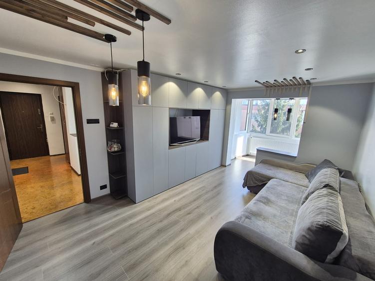 Inchiriere Apartament 2 Camere decomandat zona Centrul Civic CEC - 1