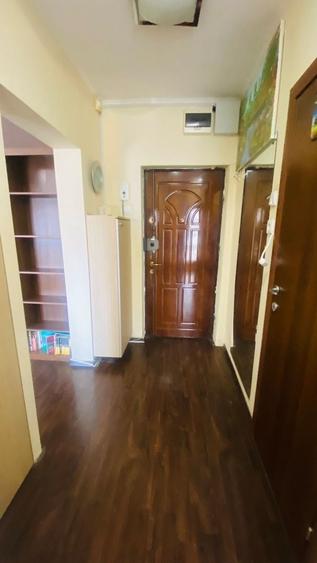 Unirii Piata Sf. Vineri - 13