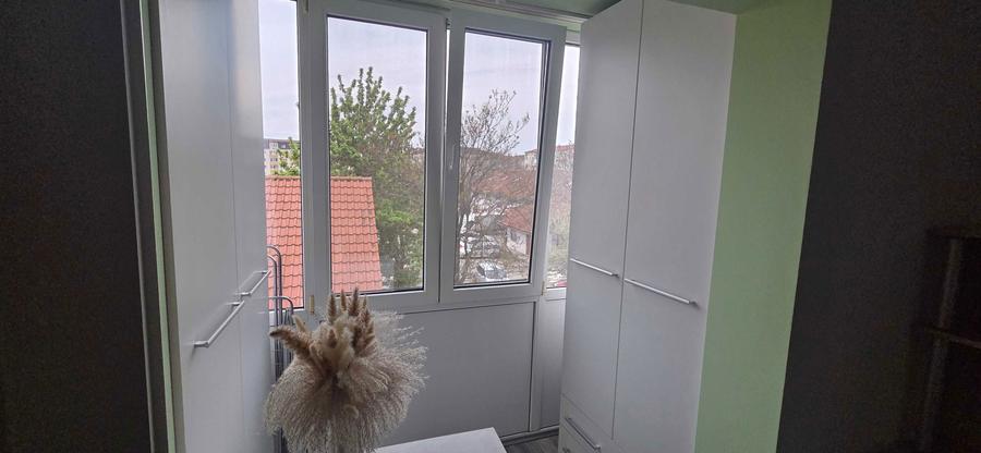 Dau spre inchiriere apartament 2 camere , nedecomandat , Calea Girocului , zona linistita . Pret 270 de euro negociabil. - 7