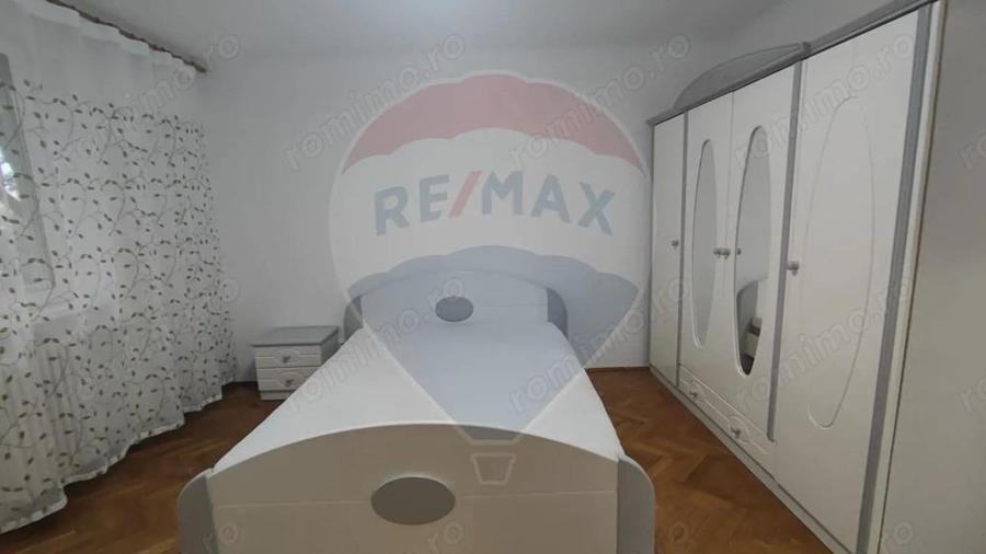 De inchiriat apartament 3 camere spatios etaj 1 Splaiul Crisanei - 6