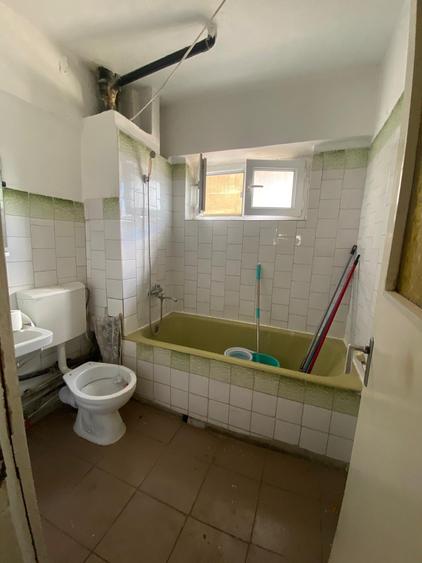 Centru Civic - Judecătorie , apartament 3 camere , 95 mp, etaj 1 - 9