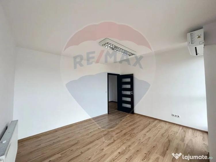 Spațiu comercial, de 96 mp, în Central
