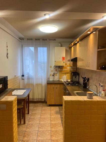 Apartament 2 Camere Decomandat central, Str. Avram Iancu - 1
