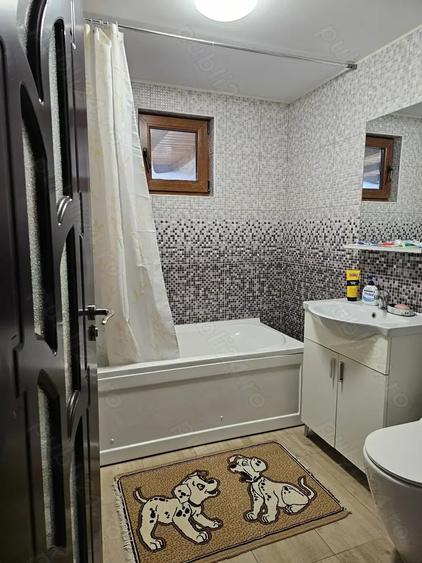 Casa de vanzare - 3 dormitoare, salon spa?ios, anexa ?i teren generos - 648 mp - 4