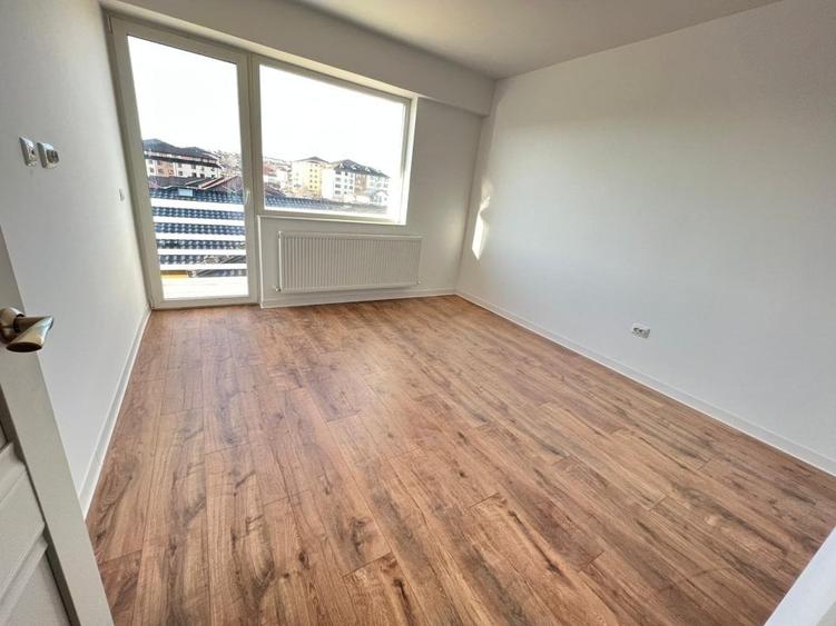 Apartament cu doua camere decomandate- Zona Valea Adanca - 2