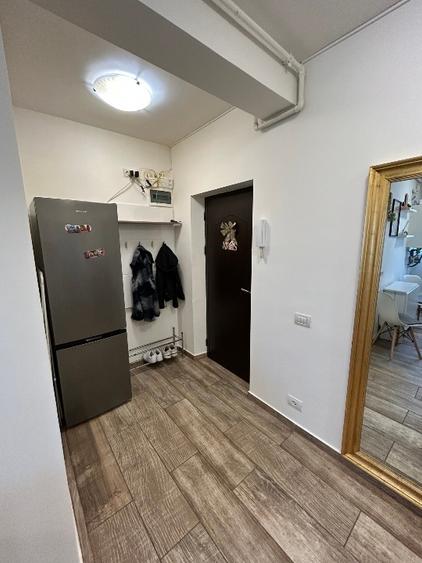 Proprietar Vand apartament cu o camera mobilat si utilat zona Buziasului AEM Str - 9