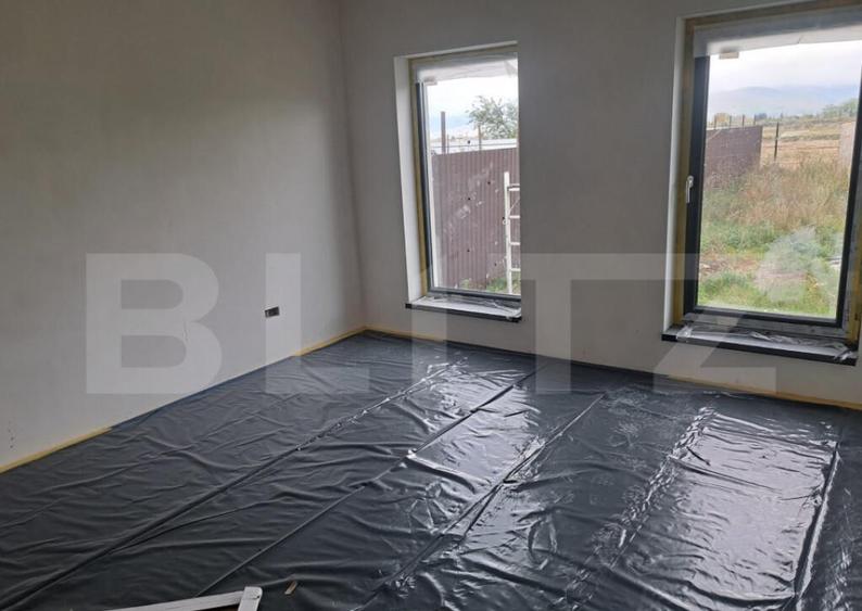 Casa noua pe parter cu vedere spre mun?i Tarlungeni, - 13