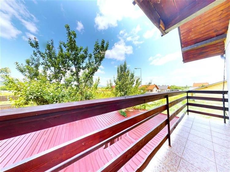 Casa mobilata, accesorizata, luminoasa, vedere munte, zona verde - 24