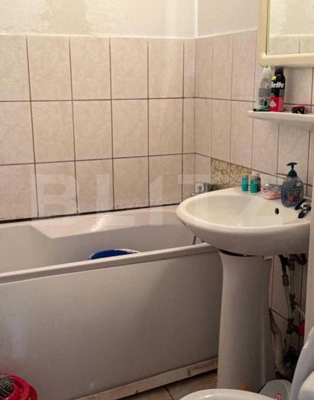 Apartament cu 2 camere, 40 mp, zona Podu Ros - 6