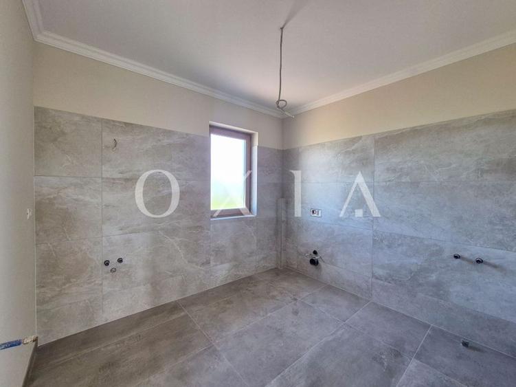 AX929 Giroc, Finisaje Premium, 1/2 Duplex Unit Prin Garaj - 12