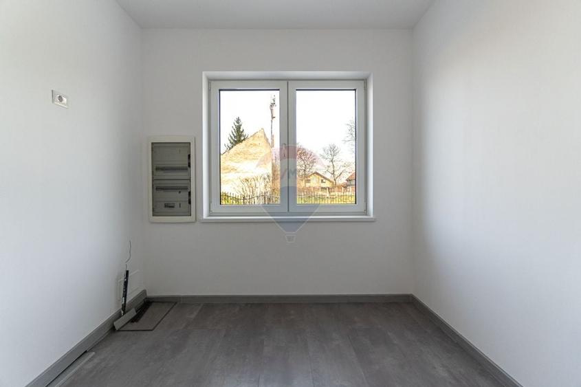 CASE NOI ÎN ARHITECTURĂ ALPINO-MODERNĂ CU ALEE PRIVATA | CRISTIAN - 50