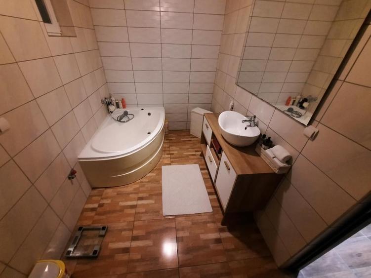 FARA COMISIOANE casa cu 4 camere P+1+pod mobilata utilata elegant merita vazuta - 30