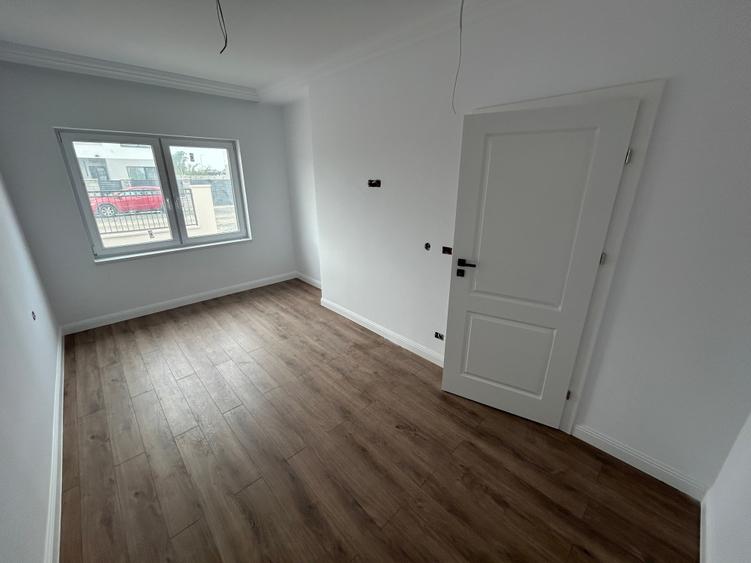 De vanzare duplex la cheie, liber, ocupabil imediat, 4 dormitoare, 3 bai - 9