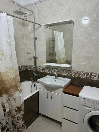 Garsoniera de inchiriat in zona 1 Mai - 3