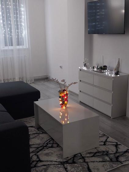 Inchiriez garsoniera - 3