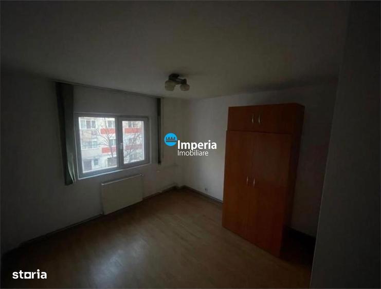 Apartament cu 3 camere decomandat în Dacia