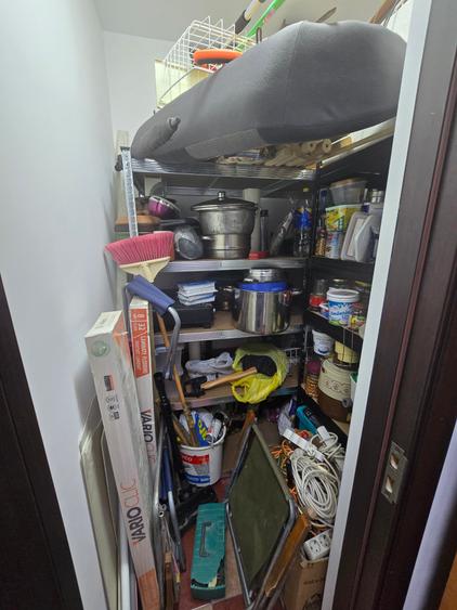 Apartament 3 camere, 2 băi cu geam, aproape de metrou Gorjului. Bloc din 1981 - 9