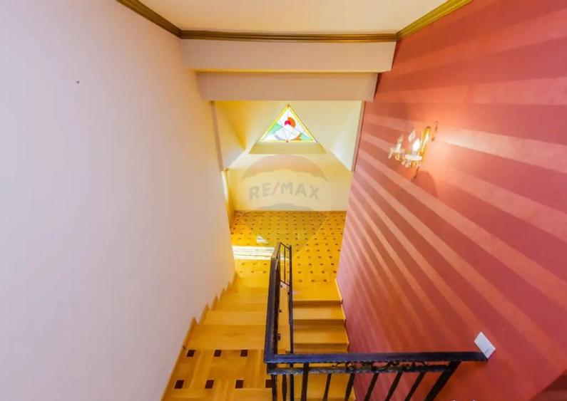 Vila cu 5 camere de inchiriat - 2