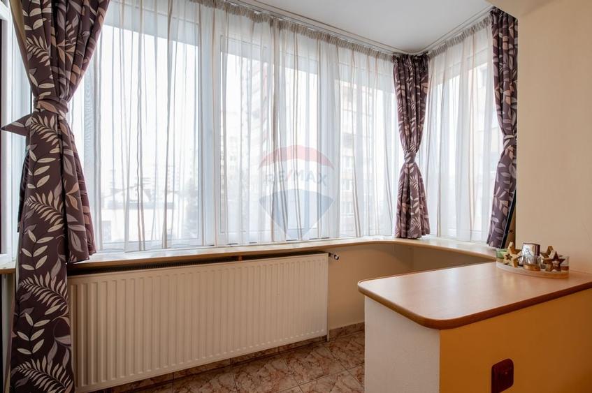 DE INCHIRIAT Apartament cu 4 camere în zona Scriitorilor - 3