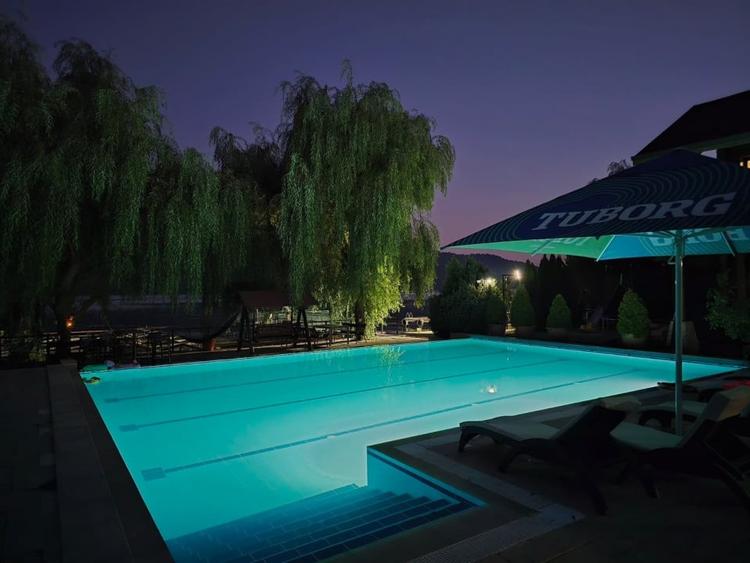 Pensiune Mont Blanc Eselnita Clisura Dunarii Comision 0 - 15