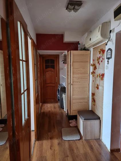 Apartament de vanzare zona Lapu? vis a vis de restaurantul intim - 3