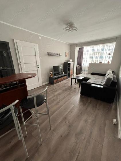 Vanz. Ap. 2 cam. cf.1 semidec. et. 2, supraf. utila 45,50 mp., mob. si util. str.1 decembrie 1918 - 8